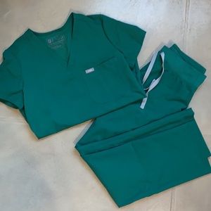 Figs Scrubs Green - Livingston XXS Petite pants and XXS top